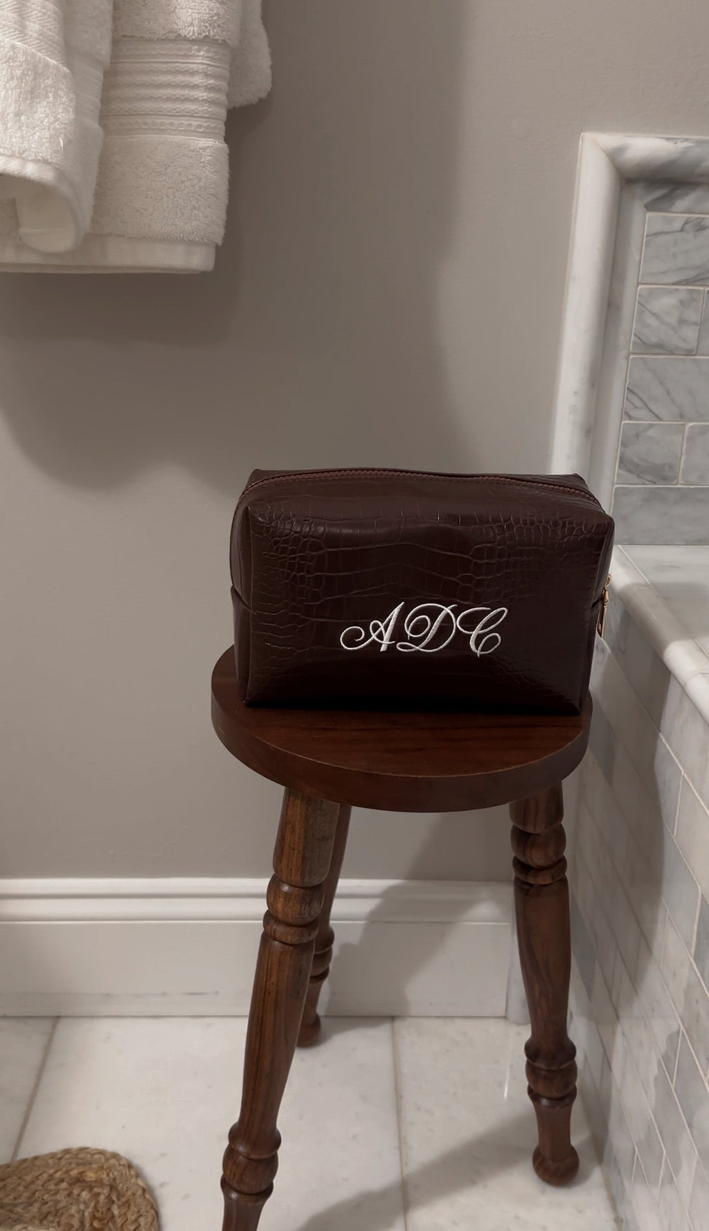 Vegan Leather Embroidered Makeup Bag: Personalized Cosmetic Bag