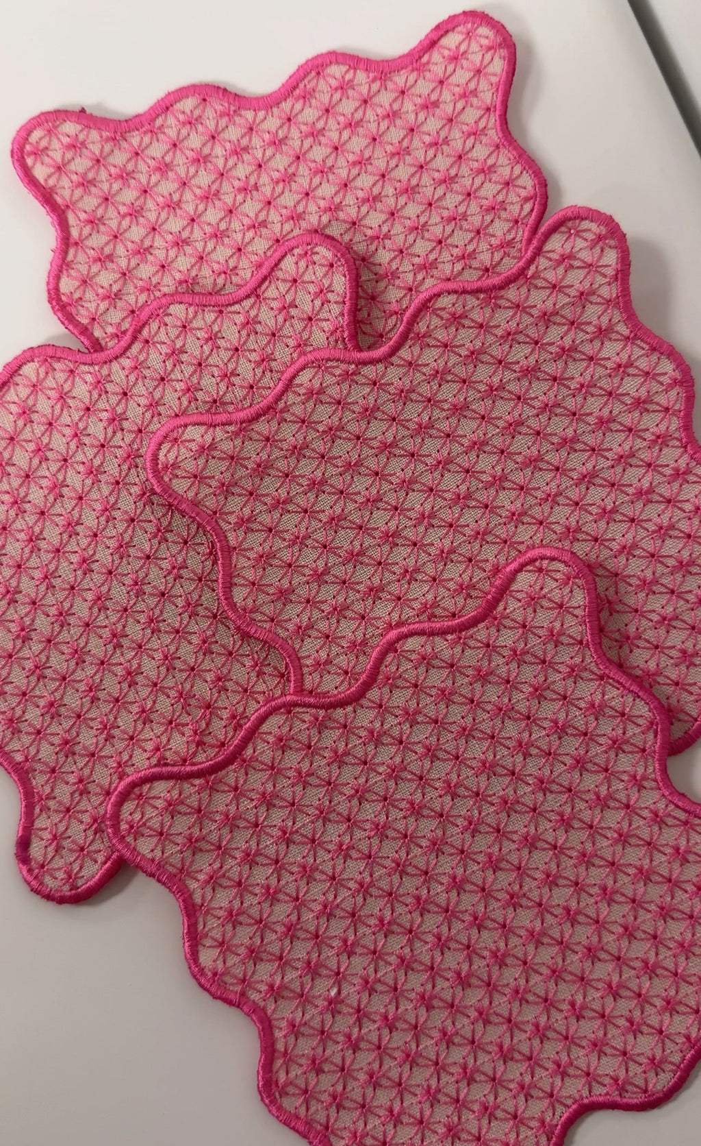 Scalloped Linen Cocktail Napkins: Set of Four