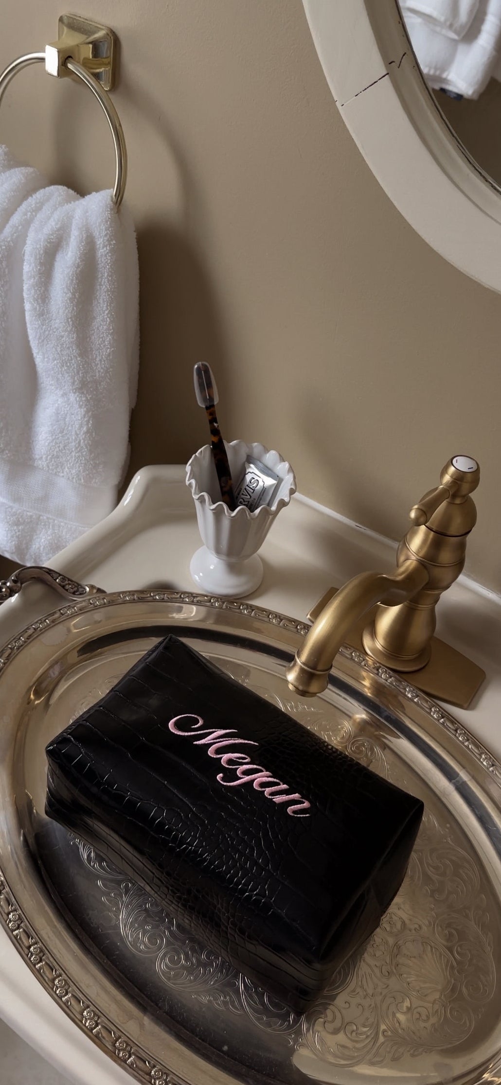 Croc Vegan Leather Embroidered Makeup Bag: Personalized Cosmetic Bag