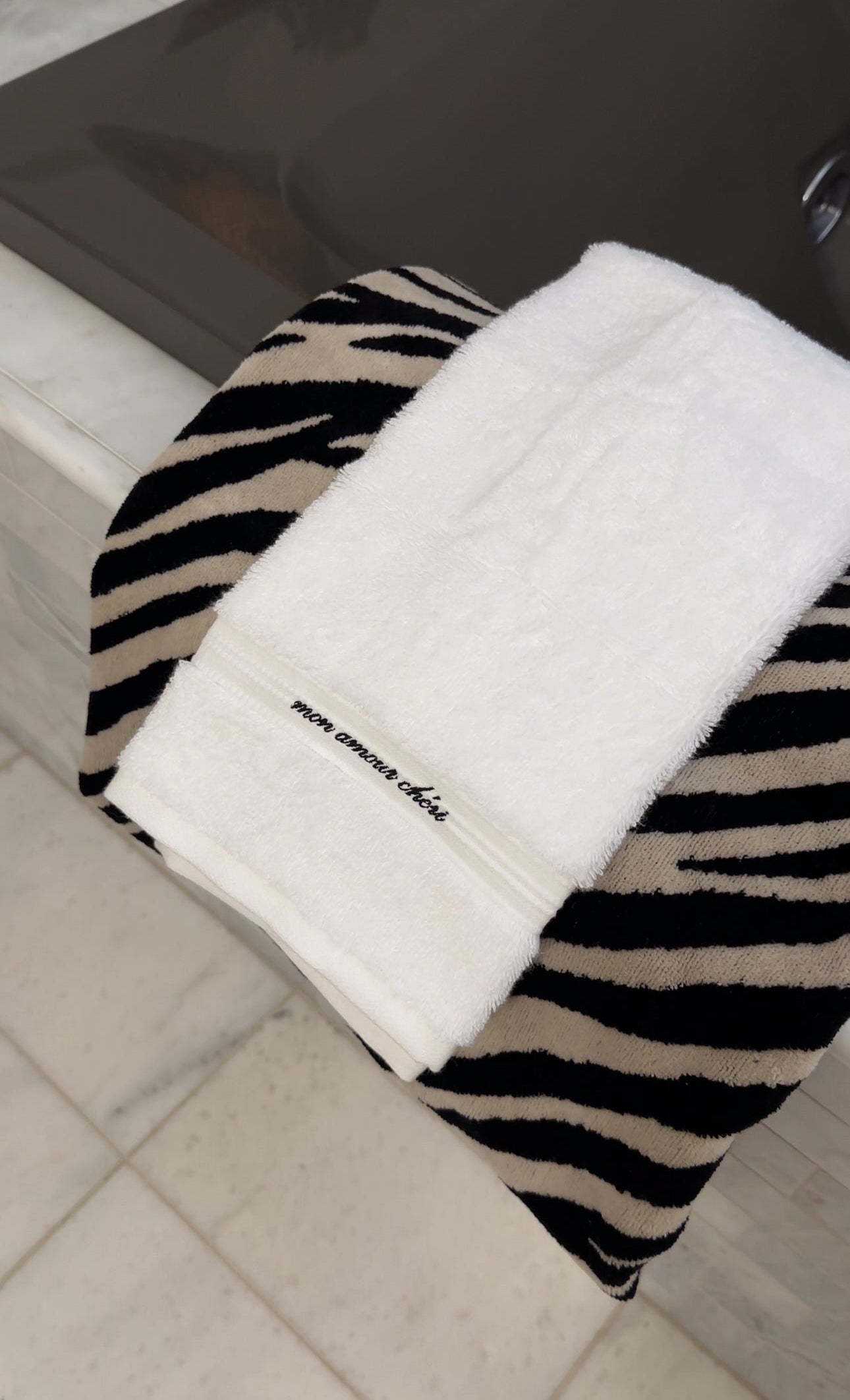 Custom Embroidered Hand Towel/Bath Towel I Embroidered Custom Gift | 100% White Cotton Fabric